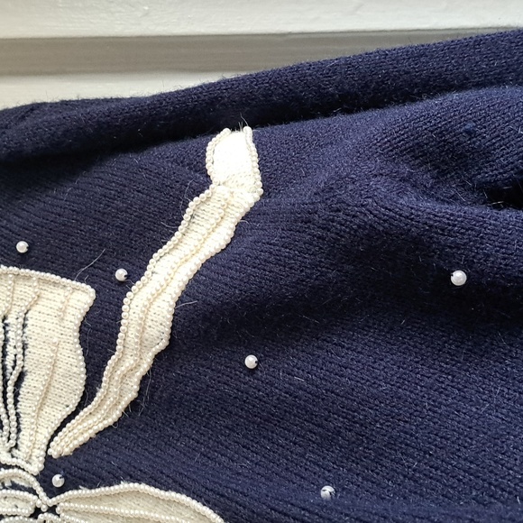 XL Navy Pearl Sweater - Preppy Navy Bow sweater - Vintage Alfred Dunner - Picture 6 of 8